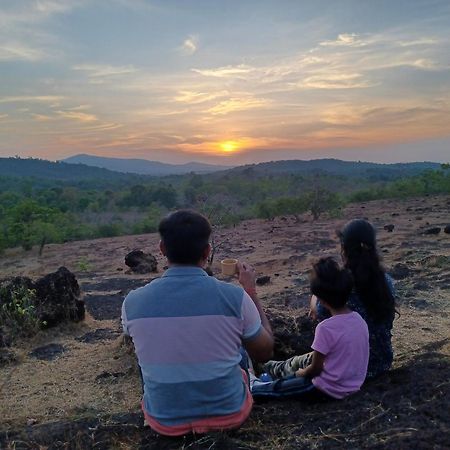Molem Nature'S Nest Eco Resort Goa, Near Dudhsagar Waterfalls מראה חיצוני תמונה